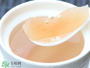 川貝燉雪梨的做法川貝放多少？川貝冰糖燉雪梨的禁忌