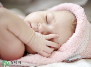 夏季怎么預(yù)防寶寶著涼？怎么預(yù)防寶寶涼著肚子？