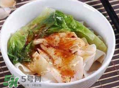 油潑面怎么和面？油潑面的面怎么和