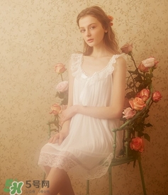 7月份穿什么衣服？七月份穿衣搭配