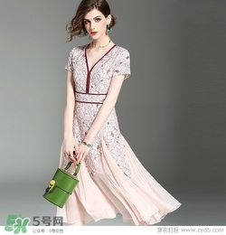 7月份穿什么衣服？七月份穿衣搭配