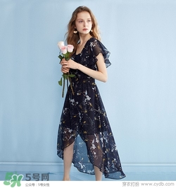 7月份穿什么衣服？七月份穿衣搭配