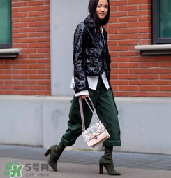 fendi kan i多少錢？芬迪kan i包包國內(nèi)專柜價格