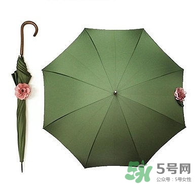 黑檸檬和蕉下哪個(gè)好？黑檸檬和蕉下太陽(yáng)傘對(duì)比