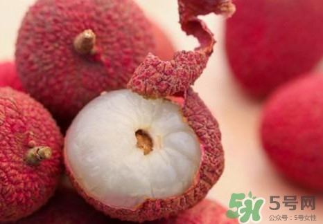 黑葉荔枝有什么功效？黑葉荔枝吃多了會怎樣？