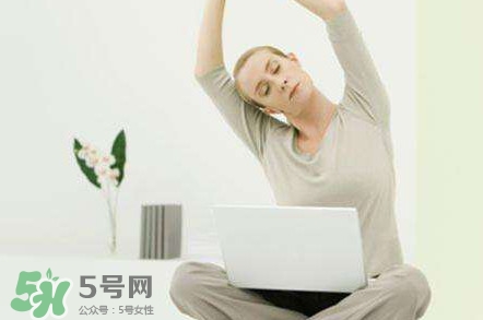 空調(diào)為什么會(huì)漏水？為什么空調(diào)內(nèi)機(jī)會(huì)滴水