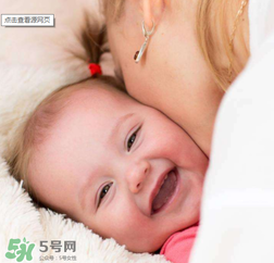 哄寶寶睡覺(jué)可以搖晃嗎？哄寶寶睡覺(jué)搖晃有害嗎？