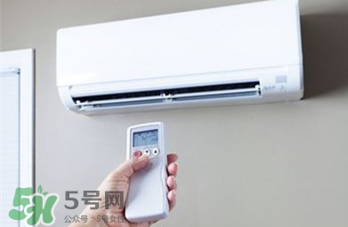 吹空調(diào)為什么要放盆水？吹空調(diào)為什么會(huì)喉嚨痛