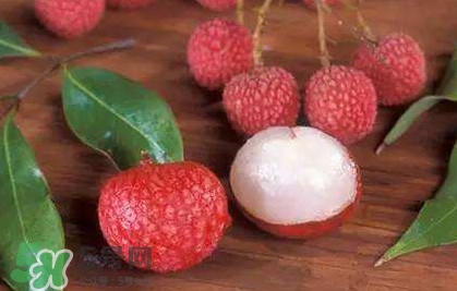 吃泡藥水的荔枝會(huì)得??？吃藥水的荔枝會(huì)得手足口??？