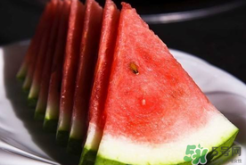 現(xiàn)在的西瓜為什么都是白籽？白籽西瓜是催熟的嗎？