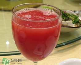西瓜汁有沉淀還能喝嗎？西瓜汁怎么榨不會(huì)沉淀？