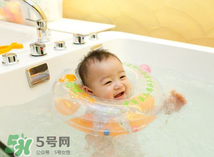 寶寶能用艾葉水洗澡嗎？嬰兒能用艾葉水洗澡嗎？