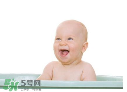 寶寶能用艾葉水洗澡嗎？嬰兒能用艾葉水洗澡嗎？
