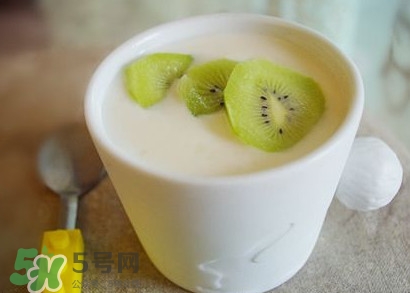 芭蕉能和酸奶一起吃嗎？酸奶可以和芭蕉一起吃嗎