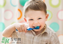 寶寶長牙會拉肚子嗎？寶寶長牙會發(fā)燒嗎？