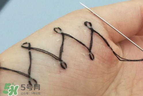 人體刺繡是從哪兒學(xué)的？人體刺繡容易誤導(dǎo)哪些孩子
