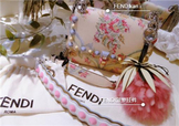 fendi小菠蘿毛球掛件多少錢(qián)？芬迪菠蘿毛球價(jià)格
