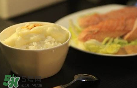山藥泥拌飯好吃嗎？日本山藥泥拌飯怎么做