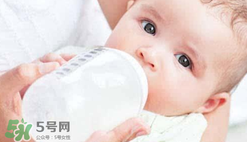 嬰幼兒奶粉為什么會(huì)有腥味 奶粉有腥味是正常的嗎？