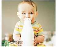 嬰幼兒奶粉為什么會(huì)有腥味 奶粉有腥味是正常的嗎？