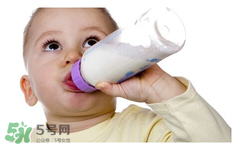 母乳寶寶要比喂奶粉的寶寶體質(zhì)好嗎 母乳比奶粉營(yíng)養(yǎng)嗎？