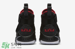 nike lebron soldier 11 bred耐克士兵11黑紅配色什么時(shí)候發(fā)售？