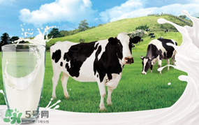 脫脂奶粉什么時候喝最好？脫脂奶粉什么時候喝？