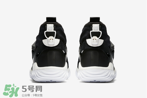 nikelab acg 07 kmtr機能運動鞋黑白配色什么時候發(fā)售？
