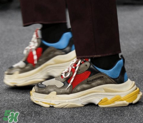 balenciaga triple s怎么預(yù)定？巴黎世家秋冬新款運(yùn)動鞋在哪預(yù)定？
