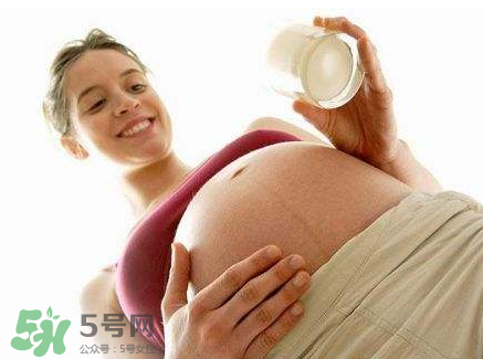 孕婦奶粉里面含葉酸嗎？孕婦奶粉成分有哪些？