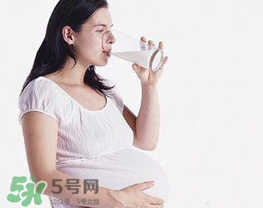孕婦奶粉里面含葉酸嗎？孕婦奶粉成分有哪些？