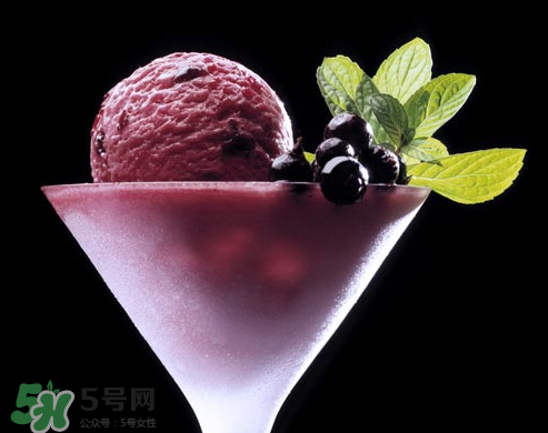 藍(lán)莓和螃蟹能一起吃嗎？吃藍(lán)莓和螃蟹會中毒嗎？