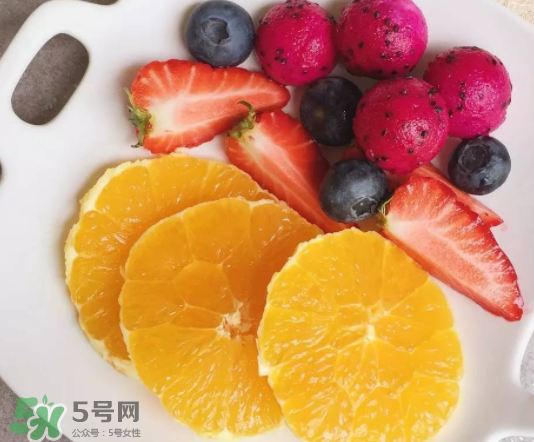 藍(lán)莓和橙子能一起吃嗎？藍(lán)莓和橙子一起吃好嗎？