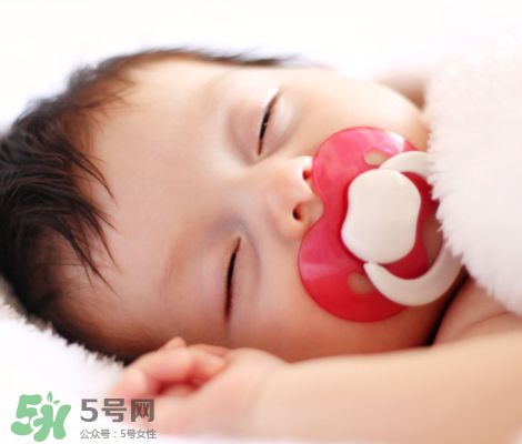 母乳喂養(yǎng)胸會(huì)變小嗎？母乳喂養(yǎng)胸會(huì)不會(huì)變??？
