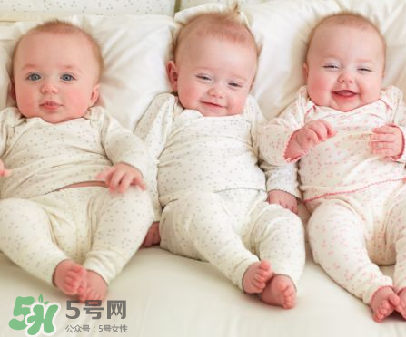 母乳喂養(yǎng)胸會(huì)變小嗎？母乳喂養(yǎng)胸會(huì)不會(huì)變?。?></p><p style=