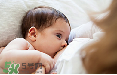 新生兒能用母乳洗臉嗎？新生兒能用母乳擦臉嗎？