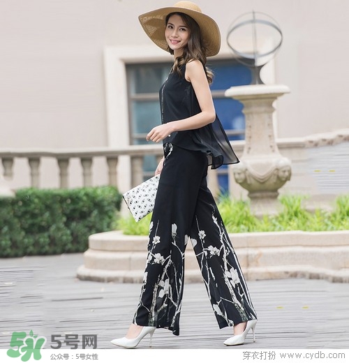 8月份穿什么衣服？八月份穿衣搭配