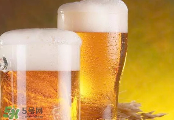 啤酒打開了隔夜還能喝嗎？喝隔夜的啤酒有什么危害？