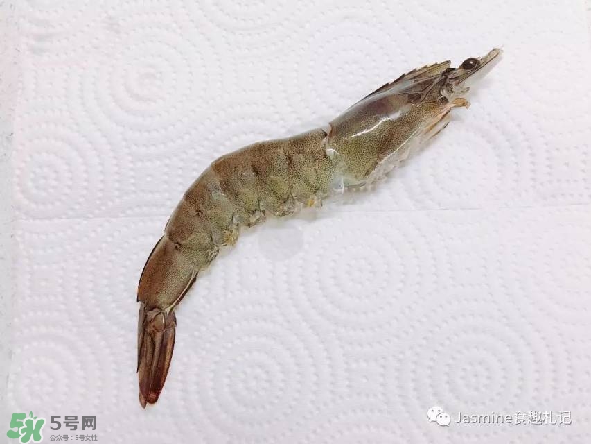 基圍蝦蝦線(xiàn)怎么去除 基圍蝦去蝦線(xiàn)圖解