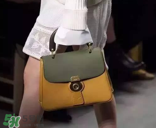 burberry dk88鎖頭包尺寸多大？巴寶莉dk88包有幾種尺寸？