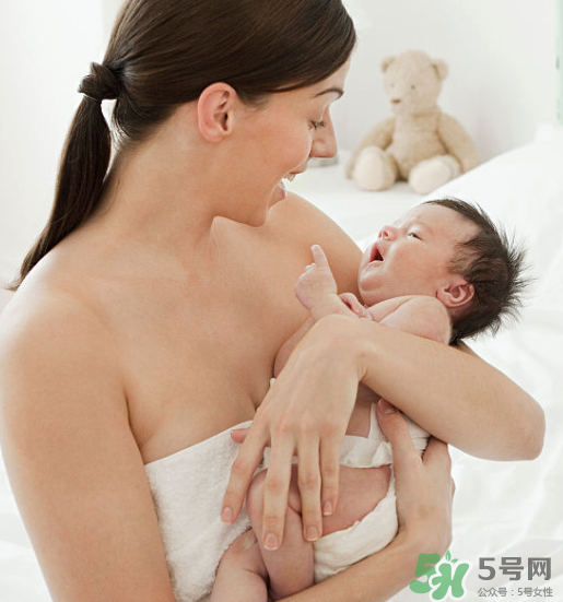 新生兒母乳喂養(yǎng)腹瀉需要換奶粉喂嗎？