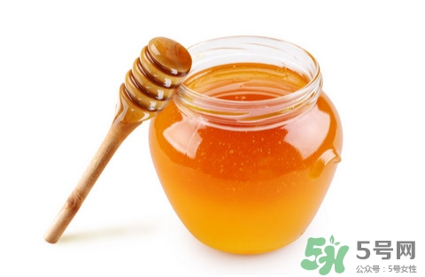 黑枸杞能和蜂蜜一起喝嗎？蜂蜜可以和黑枸杞一起喝嗎