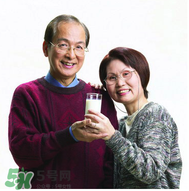 嬰兒奶粉老人能喝嗎？老人能不能喝嬰兒奶粉？