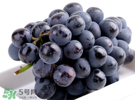 夏黑葡萄皮能吃嗎？夏黑葡萄怎么吃？
