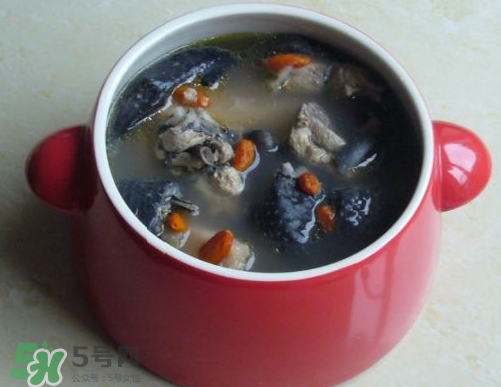 榴蓮殼燉排骨殼能吃嗎？榴蓮殼燉排骨什么味道？