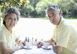 嬰兒奶粉老人能喝嗎？老人能不能喝嬰兒奶粉？