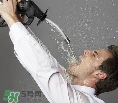 腎結(jié)石怎么治最好？腎結(jié)石的醫(yī)治方法