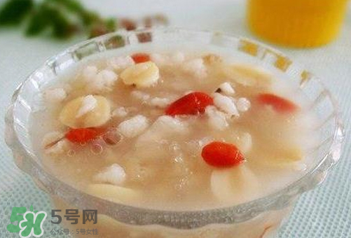新鮮蓮子可以煮粥嗎？蓮子熬粥需要去芯嗎？