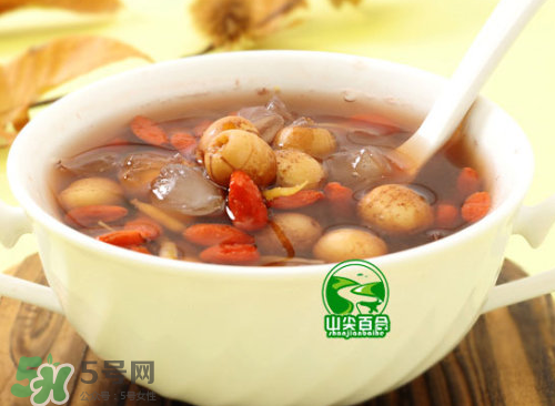 新鮮蓮子可以煮粥嗎？蓮子熬粥需要去芯嗎？