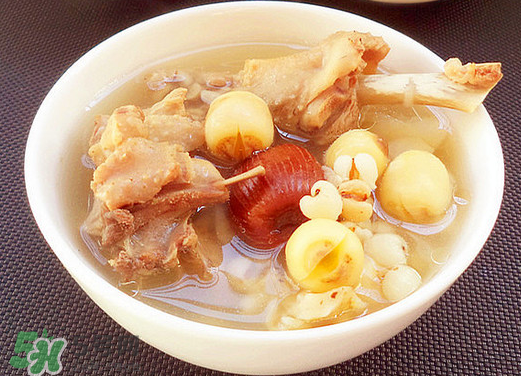新鮮蓮子可以燉湯嗎？新鮮蓮子怎么煲湯？